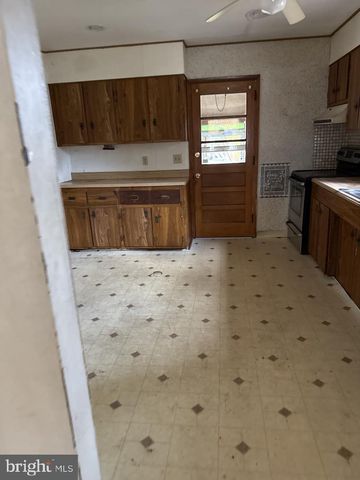 601 E LAKESHORE DR, Browns Mills, NJ 08015