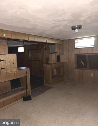 601 E LAKESHORE DR, Browns Mills, NJ 08015