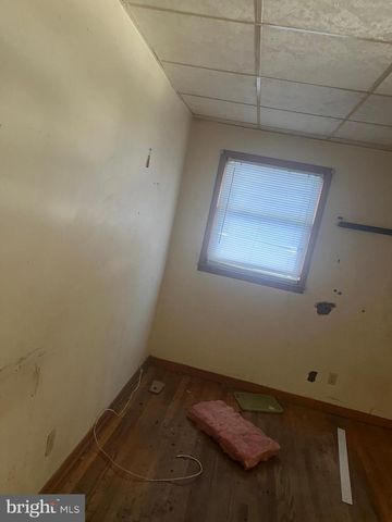 601 E LAKESHORE DR, Browns Mills, NJ 08015