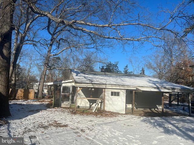 601 E LAKESHORE DR, Browns Mills, NJ 08015