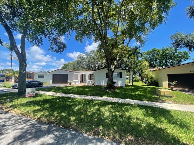 9301 SW 54th Street, Cooper City, FL 33328
