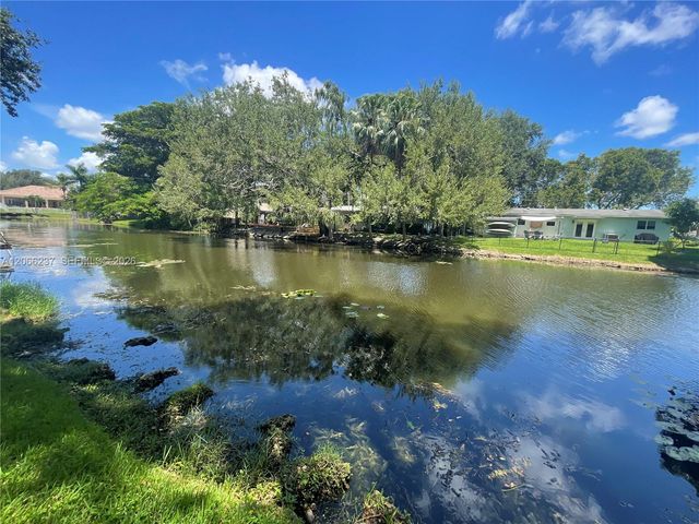 9301 SW 54th Street, Cooper City, FL 33328