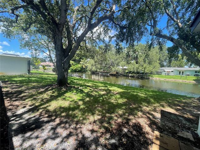 9301 SW 54th Street, Cooper City, FL 33328