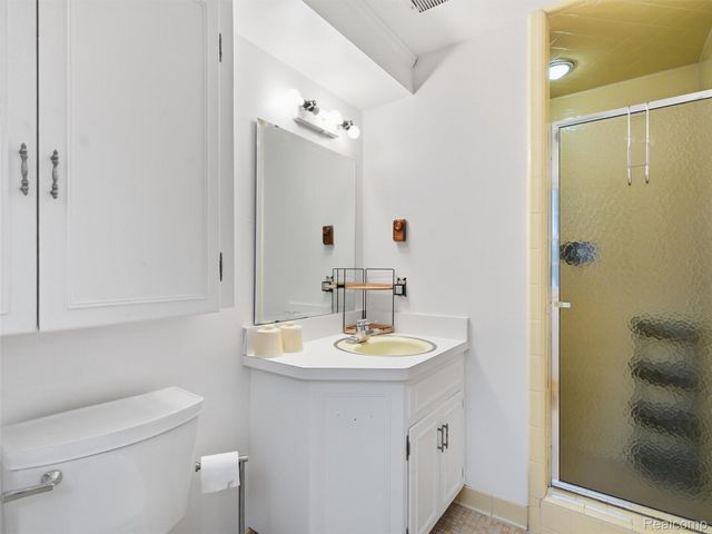 18529 Dogwood, Fraser, MI 48026