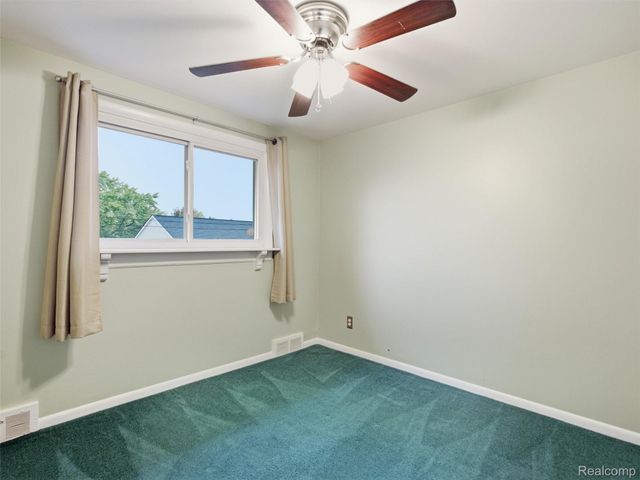 18529 Dogwood, Fraser, MI 48026