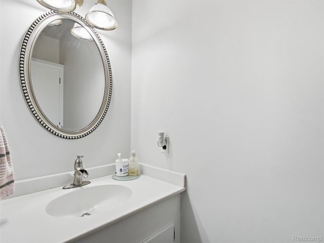 18529 Dogwood, Fraser, MI 48026