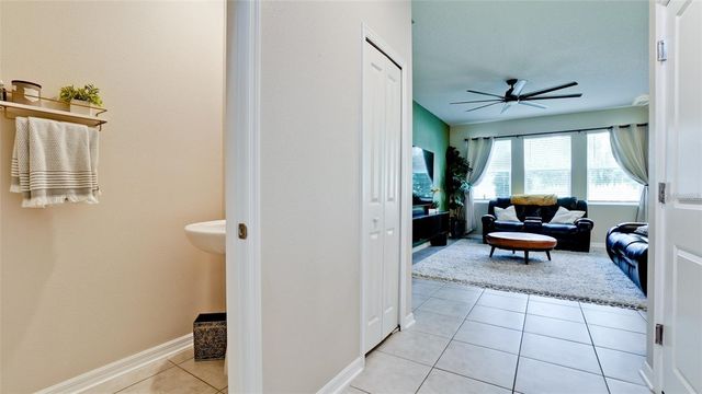 5517 LOS ROBLES COURT, Palmetto, FL 34221