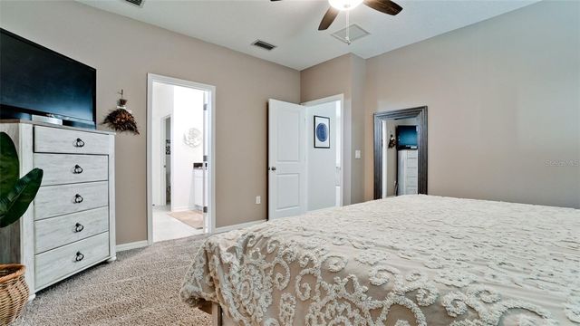 5517 LOS ROBLES COURT, Palmetto, FL 34221