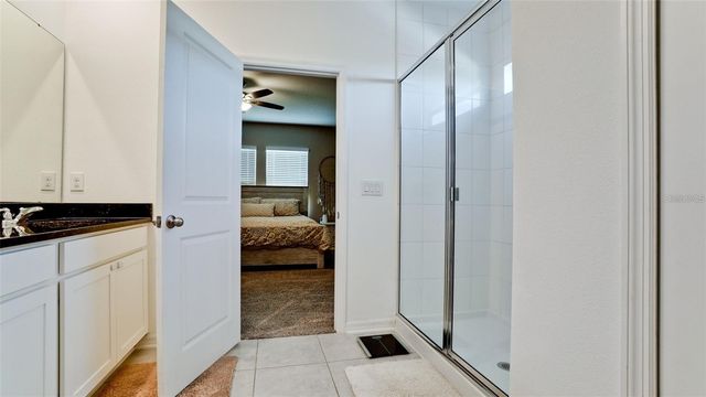 5517 LOS ROBLES COURT, Palmetto, FL 34221