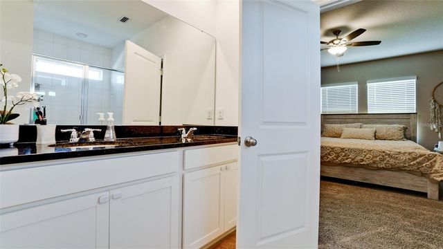 5517 LOS ROBLES COURT, Palmetto, FL 34221