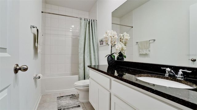 5517 LOS ROBLES COURT, Palmetto, FL 34221