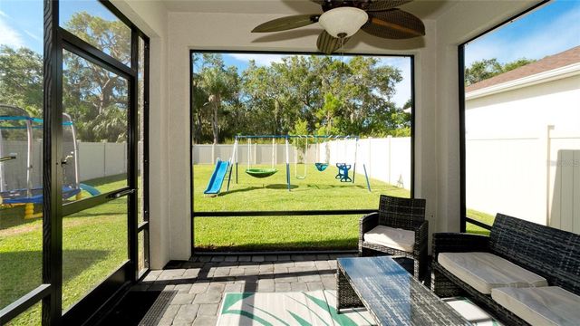 5517 LOS ROBLES COURT, Palmetto, FL 34221