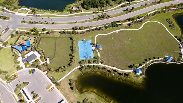 5517 LOS ROBLES COURT, Palmetto, FL 34221