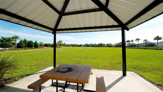 5517 LOS ROBLES COURT, Palmetto, FL 34221