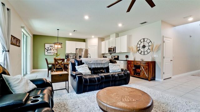 5517 LOS ROBLES COURT, Palmetto, FL 34221
