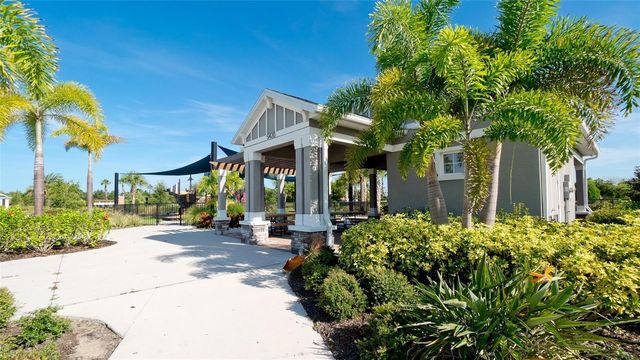 5517 LOS ROBLES COURT, Palmetto, FL 34221