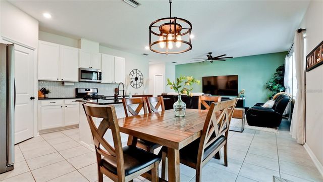 5517 LOS ROBLES COURT, Palmetto, FL 34221