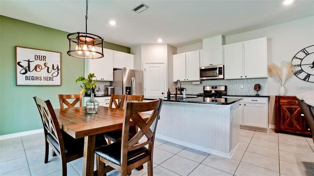 5517 LOS ROBLES COURT, Palmetto, FL 34221