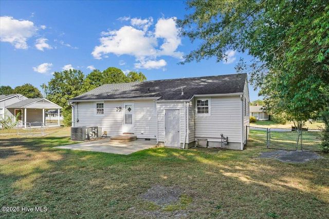 1305 N Robin Street, Goldsboro, NC 27534