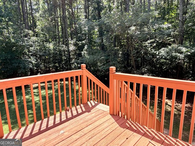 11 Woodvine Court, White, GA 30184