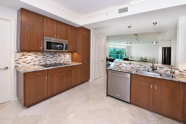 550 SE Mizner Boulevard B206, Boca Raton, FL 33432
