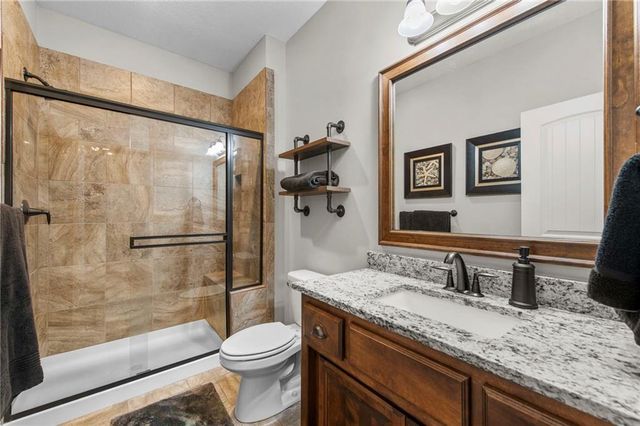 902 Buckeye Lane, Pleasant Hill, MO 64080