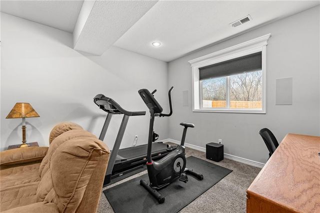 902 Buckeye Lane, Pleasant Hill, MO 64080