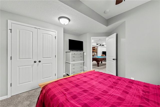 902 Buckeye Lane, Pleasant Hill, MO 64080