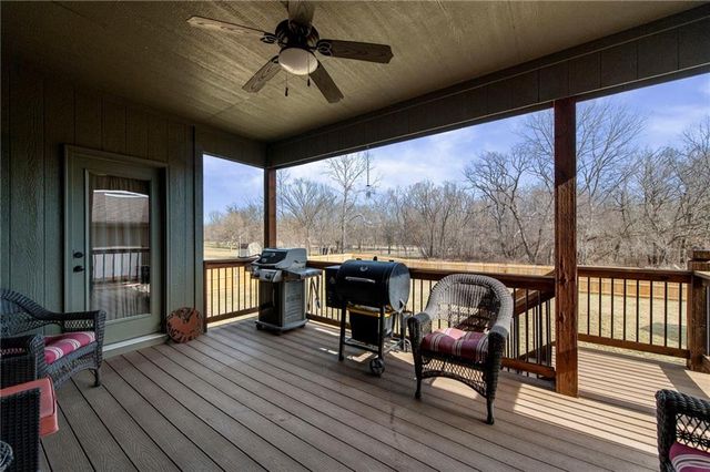 902 Buckeye Lane, Pleasant Hill, MO 64080