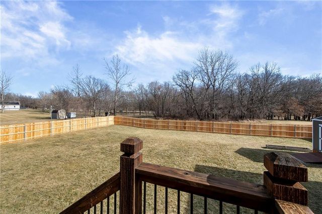 902 Buckeye Lane, Pleasant Hill, MO 64080