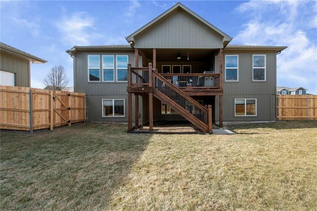 902 Buckeye Lane, Pleasant Hill, MO 64080