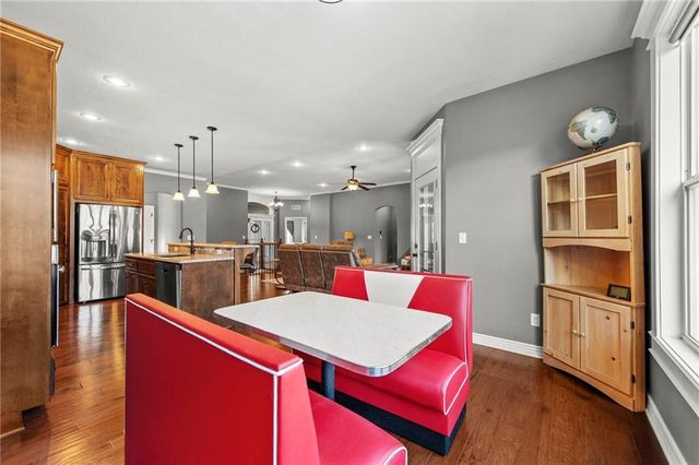 902 Buckeye Lane, Pleasant Hill, MO 64080