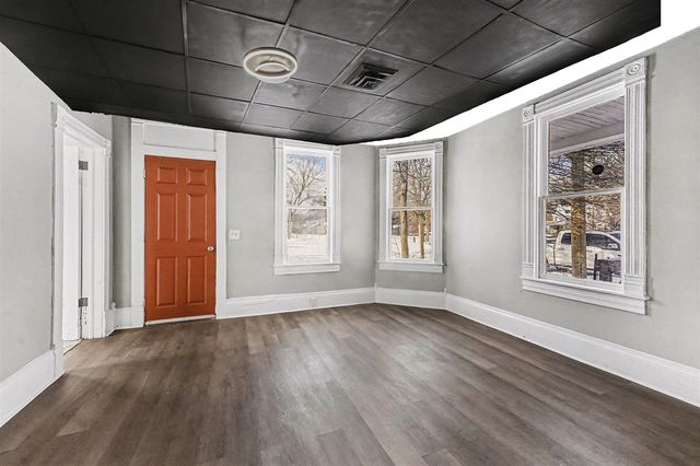 249 Washington Avenue, Muskegon, MI 49441