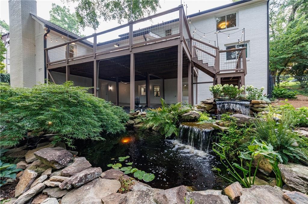 Image 12 of property listing at 2940 Cravey Drive NE, Atlanta, GA 30345