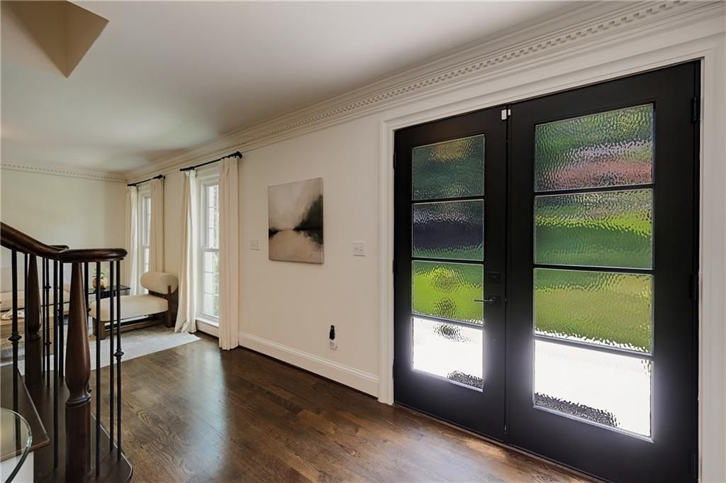 Image 18 of property listing at 2940 Cravey Drive NE, Atlanta, GA 30345
