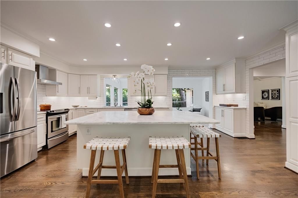 Image 25 of property listing at 2940 Cravey Drive NE, Atlanta, GA 30345