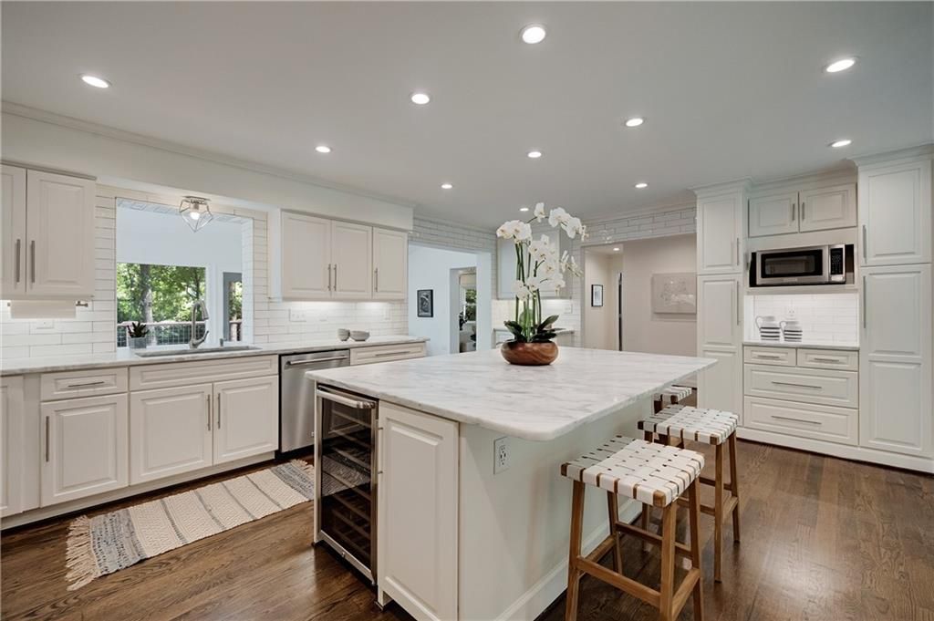 Image 26 of property listing at 2940 Cravey Drive NE, Atlanta, GA 30345