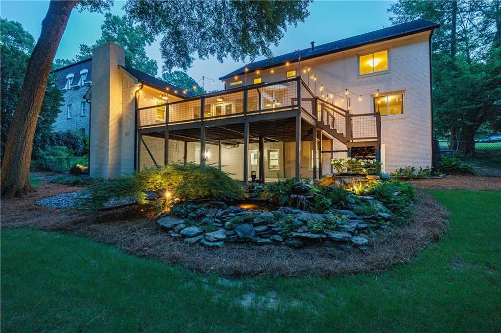 Image 3 of property listing at 2940 Cravey Drive NE, Atlanta, GA 30345