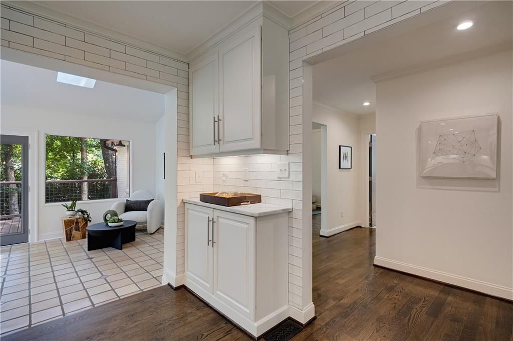 Image 34 of property listing at 2940 Cravey Drive NE, Atlanta, GA 30345