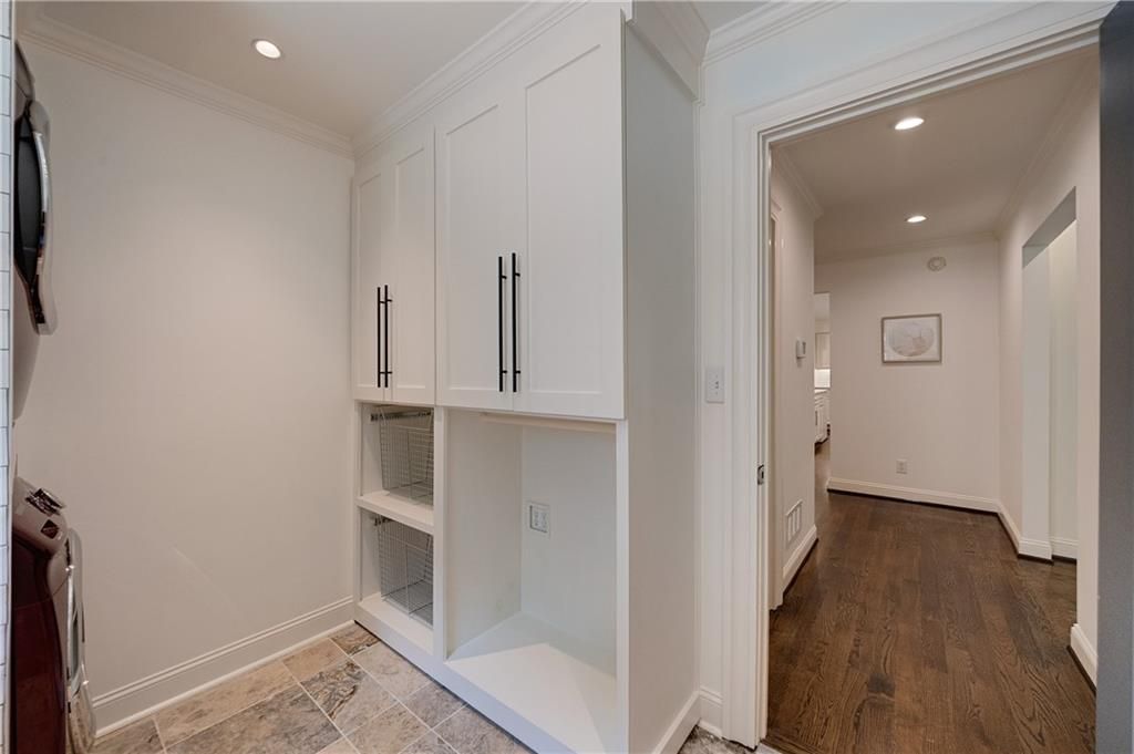 Image 49 of property listing at 2940 Cravey Drive NE, Atlanta, GA 30345