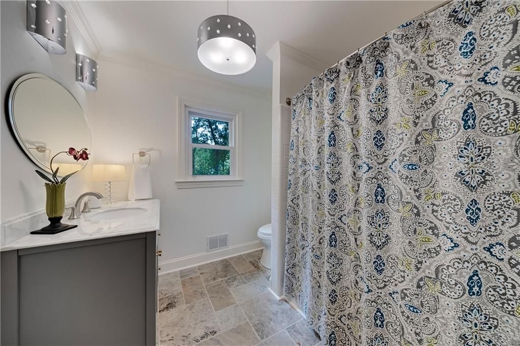 Image 55 of property listing at 2940 Cravey Drive NE, Atlanta, GA 30345