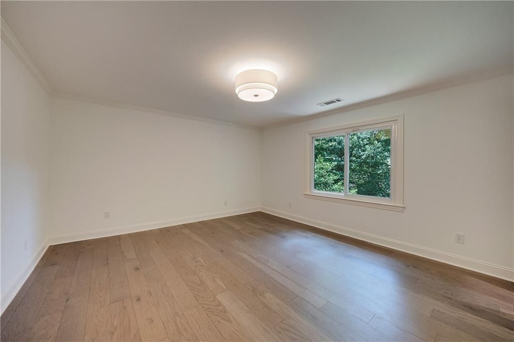 Image 73 of property listing at 2940 Cravey Drive NE, Atlanta, GA 30345
