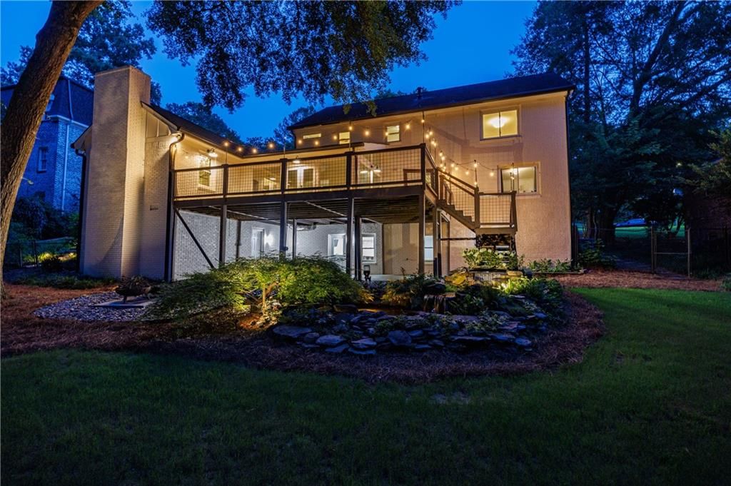 Image 8 of property listing at 2940 Cravey Drive NE, Atlanta, GA 30345
