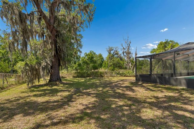 212 CRYSTAL LAKE ROAD, Lutz, FL 33548
