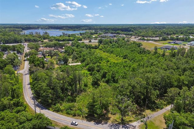 212 CRYSTAL LAKE ROAD, Lutz, FL 33548