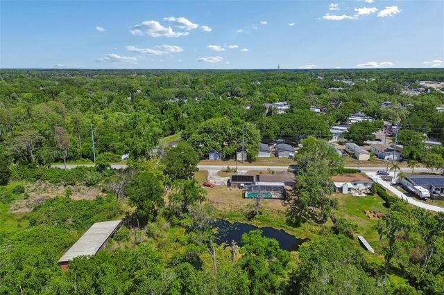 212 CRYSTAL LAKE ROAD, Lutz, FL 33548