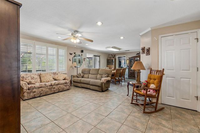 212 CRYSTAL LAKE ROAD, Lutz, FL 33548