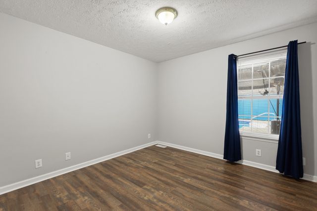 125 Sycamore Dr, White House, TN 37188