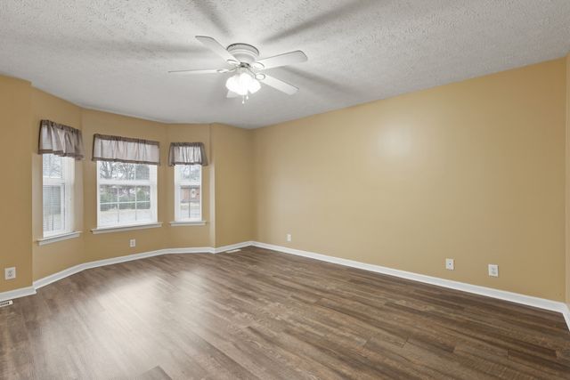 125 Sycamore Dr, White House, TN 37188