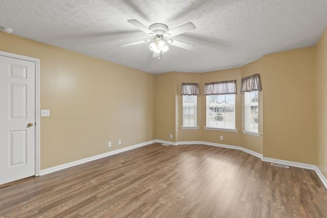 125 Sycamore Dr, White House, TN 37188